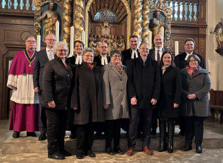 Gruppenbild der am Gründungsgottesdienst Beteiligten