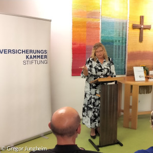 Auch Gabi Schmidt (Freie Wähler), Beauftragte der Bayerischen Staatsregierung für das Ehrenamt, äußerte sich begeistert über die Arbeit der TelefonSeelsorge Ostoberfranken.